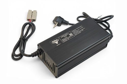 Зарядное устройство Rutrike для LiFePo4 аккумуляторов 48V50A/H (58,4V15A) купить в Москве с доставкой по всей России